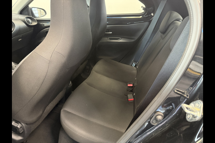 Toyota Aygo X 1.0 VVT-i S-CVT Play