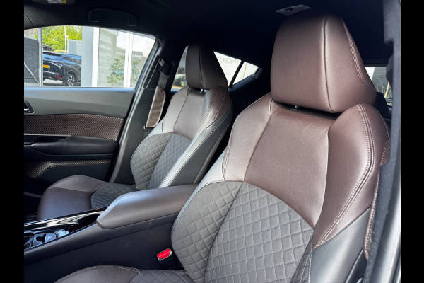Toyota C-HR 1.2 Executive | Trekhaak | Camera | NL-Auto | Stoelverwarming | JBL | Climate Control |