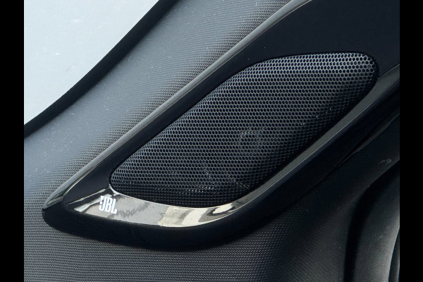 Toyota C-HR 1.2 Executive | Trekhaak | Camera | NL-Auto | Stoelverwarming | JBL | Climate Control |