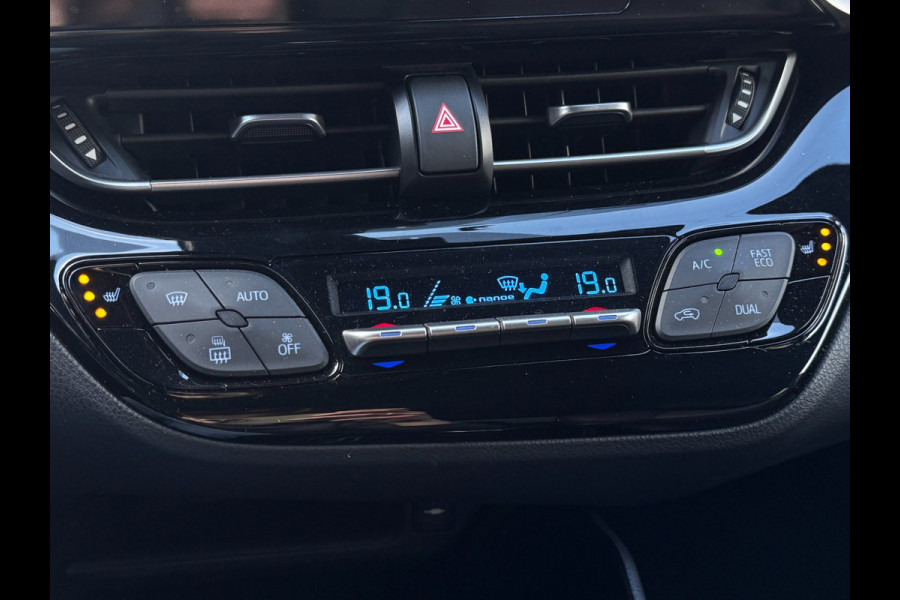 Toyota C-HR 1.2 Executive | Trekhaak | Camera | NL-Auto | Stoelverwarming | JBL | Climate Control |
