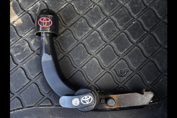 Toyota C-HR 1.2 Executive | Trekhaak | Camera | NL-Auto | Stoelverwarming | JBL | Climate Control |