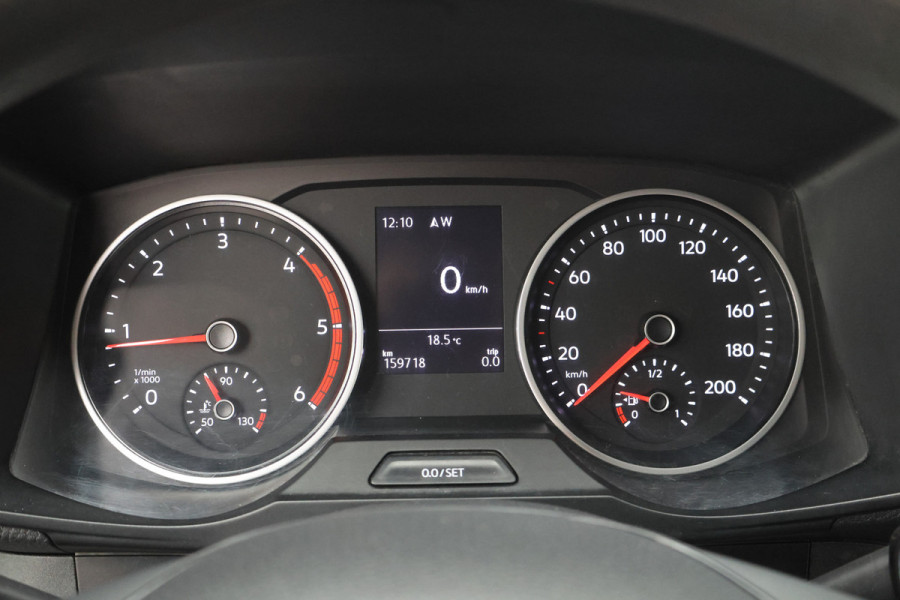 Volkswagen Crafter 35 2.0 TDI L3H3 Highline 3-Zits, Airco, Camera, Cruise, Apple Carplay, Verwarmde Voorruit, Trekhaak