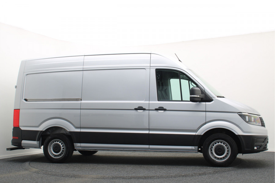 Volkswagen Crafter 35 2.0 TDI L3H3 Highline 3-Zits, Airco, Camera, Cruise, Apple Carplay, Verwarmde Voorruit, Trekhaak