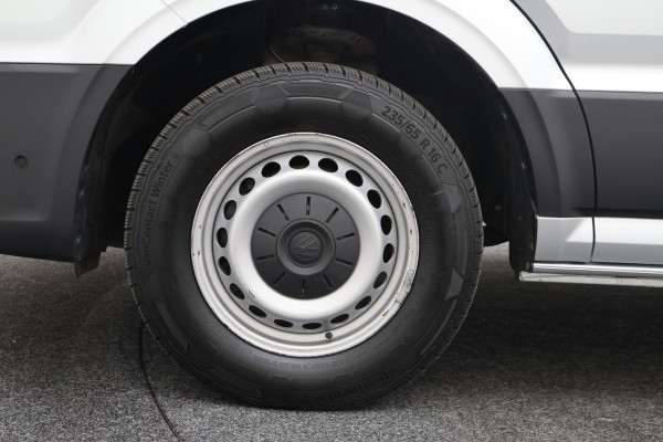 Volkswagen Crafter 35 2.0 TDI L3H3 Highline 3-Zits, Airco, Camera, Cruise, Apple Carplay, Verwarmde Voorruit, Trekhaak