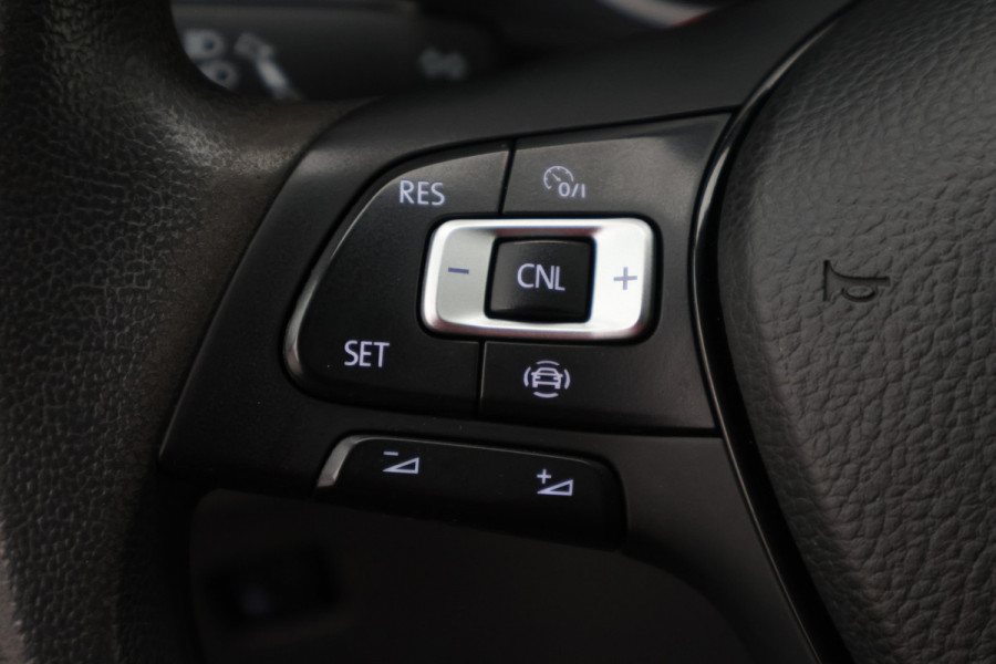 Volkswagen Crafter 35 2.0 TDI L3H3 Highline 3-Zits, Airco, Camera, Cruise, Apple Carplay, Verwarmde Voorruit, Trekhaak