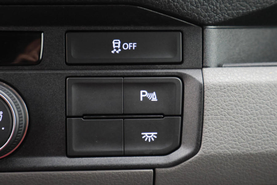 Volkswagen Crafter 35 2.0 TDI L3H3 Highline 3-Zits, Airco, Camera, Cruise, Apple Carplay, Verwarmde Voorruit, Trekhaak