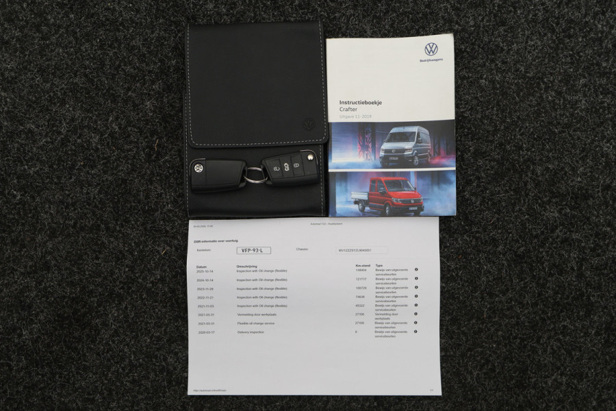 Volkswagen Crafter 35 2.0 TDI L3H3 Highline 3-Zits, Airco, Camera, Cruise, Apple Carplay, Verwarmde Voorruit, Trekhaak