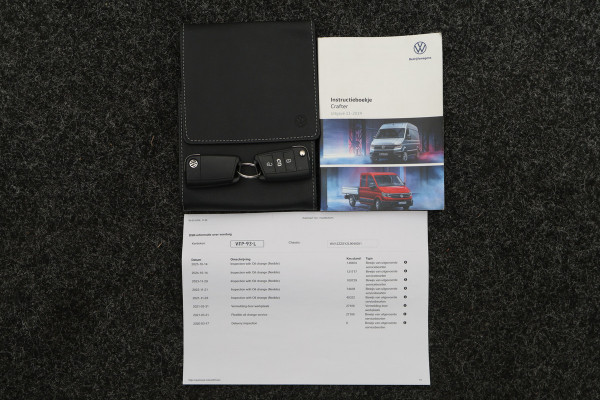 Volkswagen Crafter 35 2.0 TDI L3H3 Highline 3-Zits, Airco, Camera, Cruise, Apple Carplay, Verwarmde Voorruit, Trekhaak