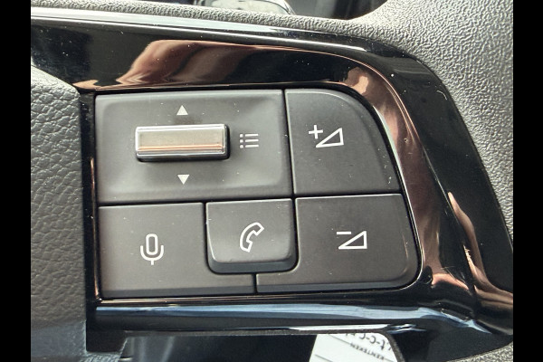 Citroën E-Berlingo 136 L2 50 kWh (Camera - Parkeersensoren V+A - Laadruimte betimmering - Navigatie - Apple Carplay - Digitale binnenspiegel - 3-zi