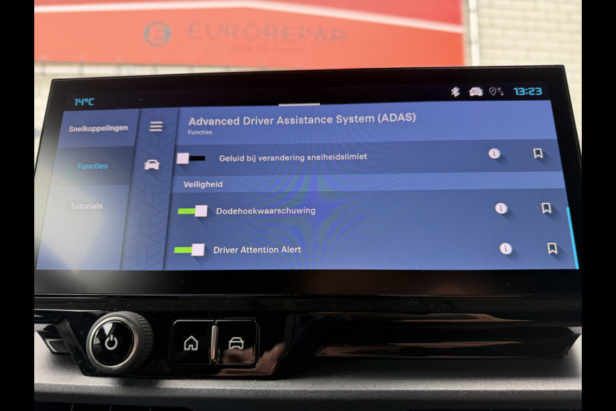 Citroën E-Berlingo 136 L2 50 kWh (Camera - Parkeersensoren V+A - Laadruimte betimmering - Navigatie - Apple Carplay - Digitale binnenspiegel - 3-zi