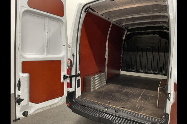 Renault Master T35 2.3 dCi L2H2 130PK Airco Cruise Control Navigatie Parkeersensoren 2-zits