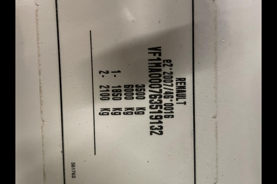 Renault Master T35 2.3 dCi L2H2 130PK Airco Cruise Control Navigatie Parkeersensoren 2-zits