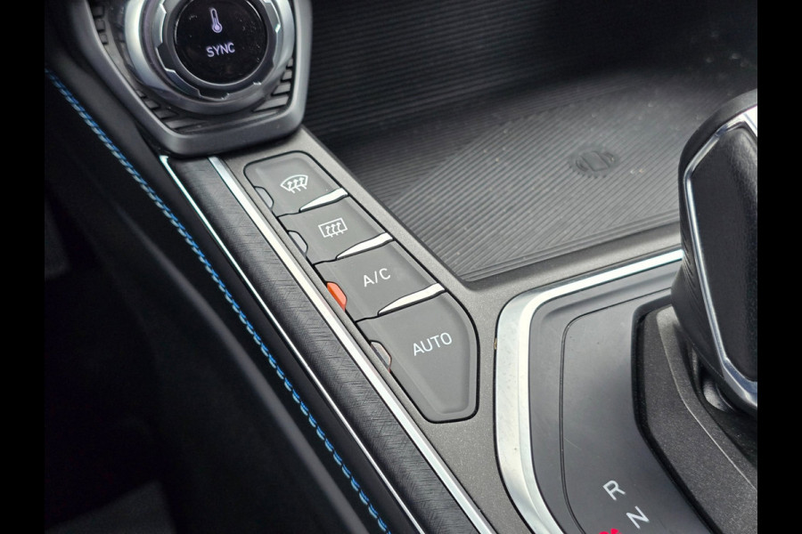 Lynk & Co 01 1.5 Black Edition Panoramadak|360° Camera|ACC|Stoelverwarming|Navi|Carplay