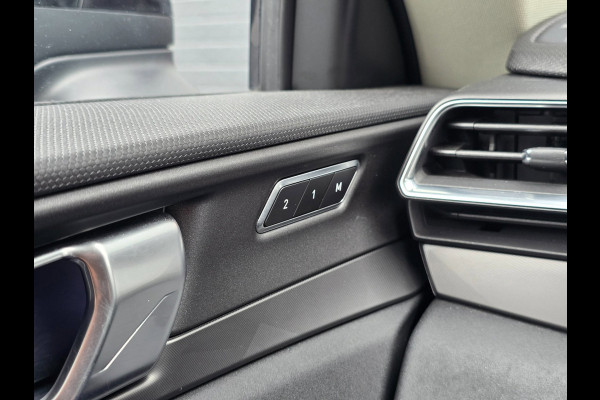Lynk & Co 01 1.5 Black Edition Panoramadak|360° Camera|ACC|Stoelverwarming|Navi|Carplay