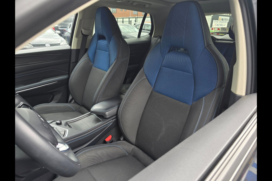 Lynk & Co 01 1.5 Black Edition Panoramadak|360° Camera|ACC|Stoelverwarming|Navi|Carplay