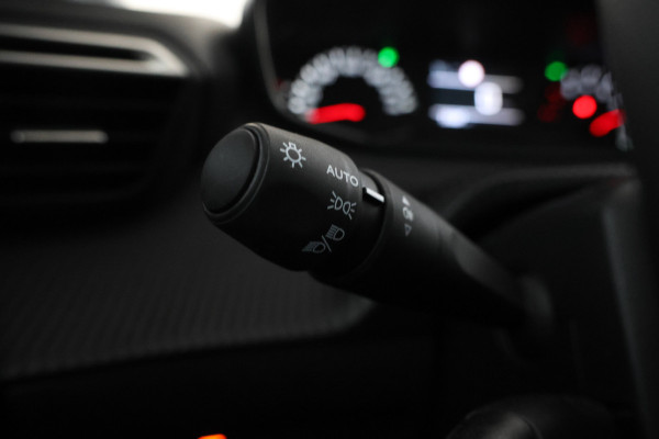 Peugeot 208 1.2 PureTech Active Pack 5 Deurs hb, Navigatie, Climate,