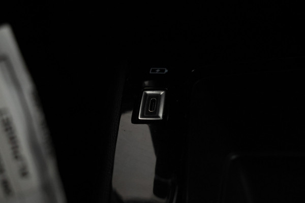 Peugeot 208 1.2 PureTech Active Pack 5 Deurs hb, Navigatie, Climate,