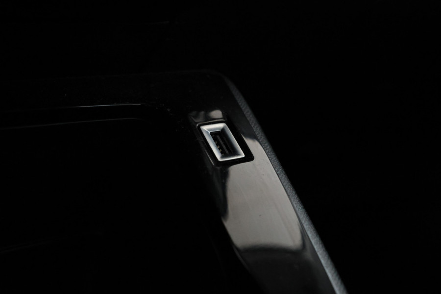 Peugeot 208 1.2 PureTech Active Pack 5 Deurs hb, Navigatie, Climate,