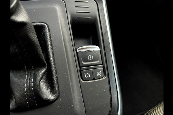 Renault Scénic 1.3 TCe Limited Carplay_Navi_Cruise_Airco_PDC V+A