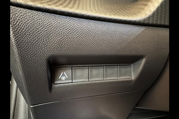 Peugeot 208 1.2 Hybrid 145PK e-DCS6 Aut. GT | Navi | Camera 360 | LED | Incl. garantie