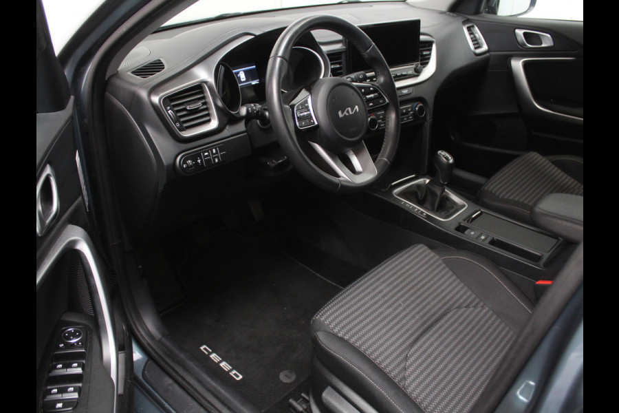 Kia Ceed 1.0 T-GDi DynamicLine CARPLAY | CLIMATE | CAMERA | LMV16 | DAB | LED | ADAPCRUISE | NAVI | PDCA
