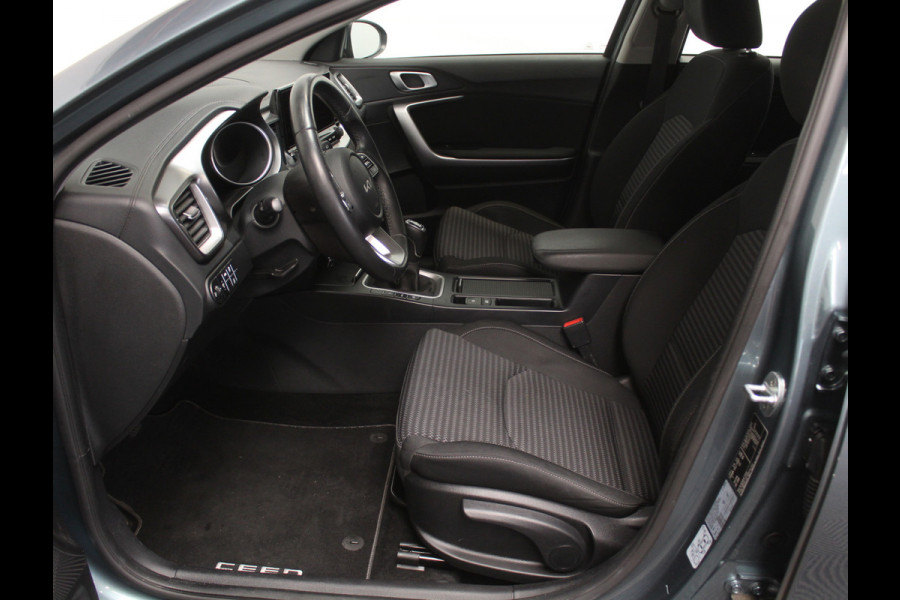 Kia Ceed 1.0 T-GDi DynamicLine CARPLAY | CLIMATE | CAMERA | LMV16 | DAB | LED | ADAPCRUISE | NAVI | PDCA