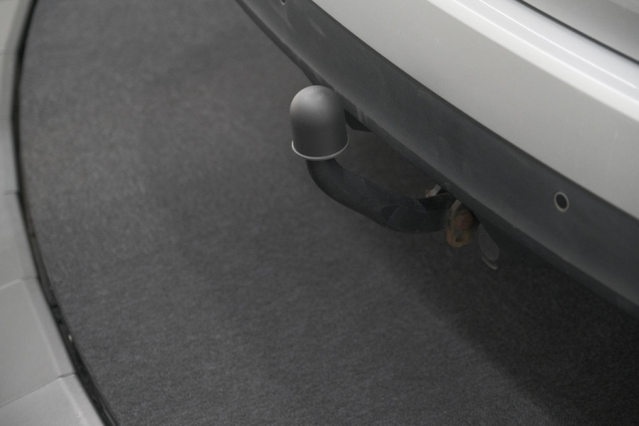 Renault Scénic TCe 130 Intens | Trekhaak | Camera | Panoramadak | Navigatie