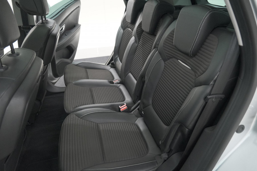 Renault Scénic TCe 130 Intens | Trekhaak | Camera | Panoramadak | Navigatie