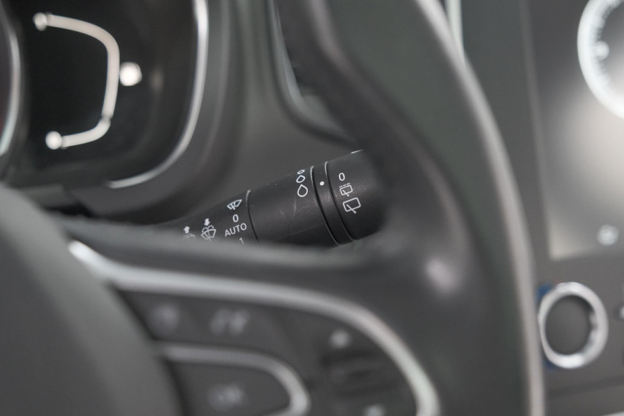 Renault Scénic TCe 130 Intens | Trekhaak | Camera | Panoramadak | Navigatie