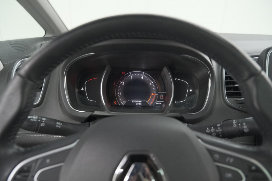 Renault Scénic TCe 130 Intens | Trekhaak | Camera | Panoramadak | Navigatie