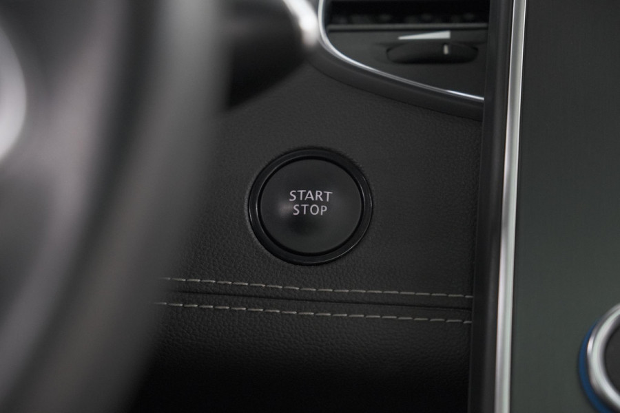 Renault Scénic TCe 130 Intens | Trekhaak | Camera | Panoramadak | Navigatie