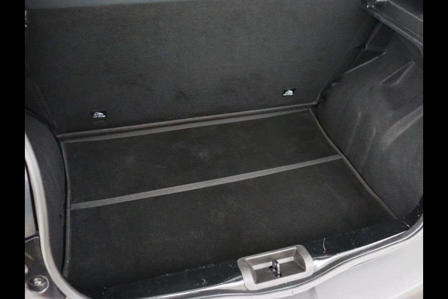 Dacia Spring Comfort Plus 27 kWh | SOH 92,3% | Carplay | Camera | Navigatie | Airco | Speedlimiter | Half leder | Bluetooth | 44.100km NAP