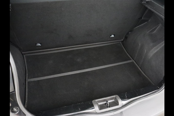 Dacia Spring Comfort Plus 27 kWh | SOH 92,3% | Carplay | Camera | Navigatie | Airco | Speedlimiter | Half leder | Bluetooth | 44.100km NAP