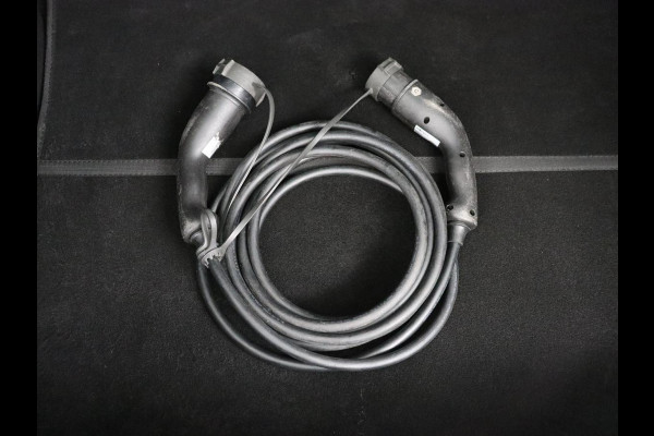 Dacia Spring Comfort Plus 27 kWh | SOH 92,3% | Carplay | Camera | Navigatie | Airco | Speedlimiter | Half leder | Bluetooth | 44.100km NAP