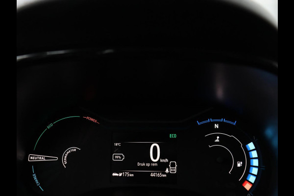 Dacia Spring Comfort Plus 27 kWh | SOH 92,3% | Carplay | Camera | Navigatie | Airco | Speedlimiter | Half leder | Bluetooth | 44.100km NAP