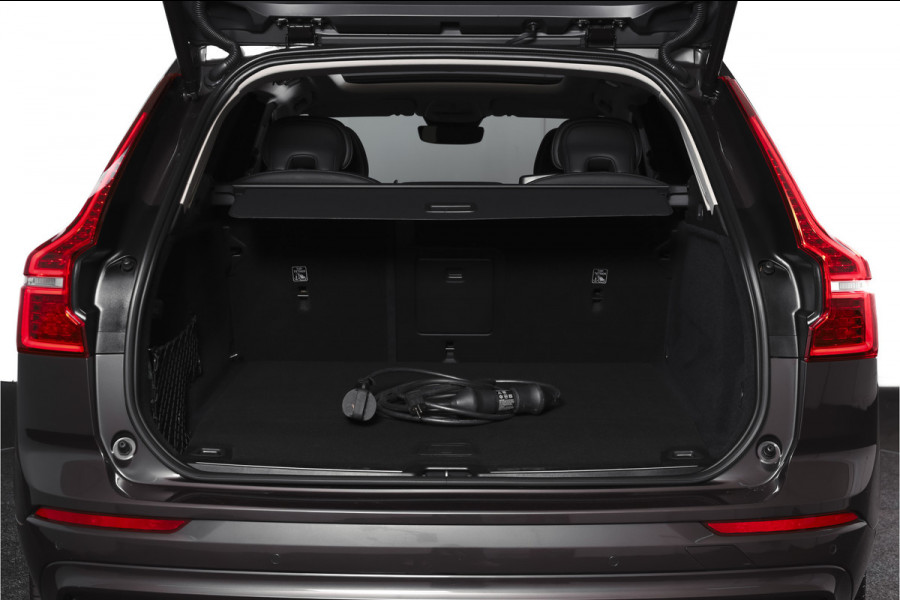 Volvo XC60 2.0 T8 Plug-in hybrid AWD Plus Dark | S/K-Panodak | Elek. Trekhaak | Harman/Kardon | Dig. Cockpit  | Wi| Adapt. Cruisenterpakket | 360 Camera | NAV + App. Connect | ECC | Elek. Klep | LM 21" | 1708
