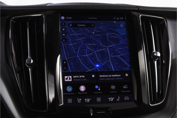 Volvo XC60 2.0 T8 Plug-in hybrid AWD Plus Dark | S/K-Panodak | Elek. Trekhaak | Harman/Kardon | Dig. Cockpit  | Wi| Adapt. Cruisenterpakket | 360 Camera | NAV + App. Connect | ECC | Elek. Klep | LM 21" | 1708