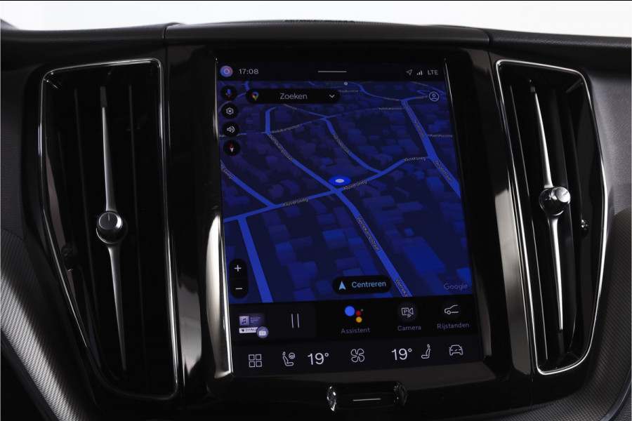 Volvo XC60 2.0 T8 Plug-in hybrid AWD Plus Dark | S/K-Panodak | Elek. Trekhaak | Harman/Kardon | Dig. Cockpit  | Wi| Adapt. Cruisenterpakket | 360 Camera | NAV + App. Connect | ECC | Elek. Klep | LM 21" | 1708