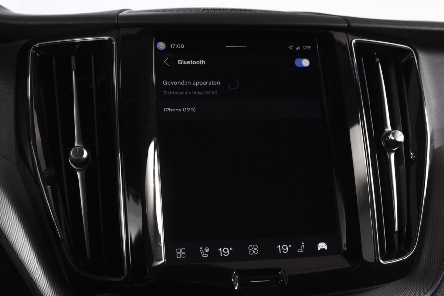 Volvo XC60 2.0 T8 Plug-in hybrid AWD Plus Dark | S/K-Panodak | Elek. Trekhaak | Harman/Kardon | Dig. Cockpit  | Wi| Adapt. Cruisenterpakket | 360 Camera | NAV + App. Connect | ECC | Elek. Klep | LM 21" | 1708