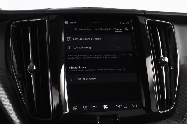 Volvo XC60 2.0 T8 Plug-in hybrid AWD Plus Dark | S/K-Panodak | Elek. Trekhaak | Harman/Kardon | Dig. Cockpit  | Wi| Adapt. Cruisenterpakket | 360 Camera | NAV + App. Connect | ECC | Elek. Klep | LM 21" | 1708