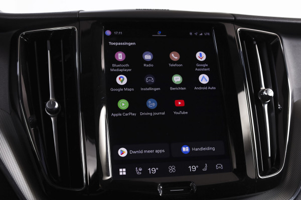 Volvo XC60 2.0 T8 Plug-in hybrid AWD Plus Dark | S/K-Panodak | Elek. Trekhaak | Harman/Kardon | Dig. Cockpit  | Wi| Adapt. Cruisenterpakket | 360 Camera | NAV + App. Connect | ECC | Elek. Klep | LM 21" | 1708