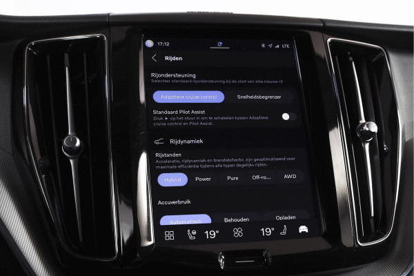 Volvo XC60 2.0 T8 Plug-in hybrid AWD Plus Dark | S/K-Panodak | Elek. Trekhaak | Harman/Kardon | Dig. Cockpit  | Wi| Adapt. Cruisenterpakket | 360 Camera | NAV + App. Connect | ECC | Elek. Klep | LM 21" | 1708
