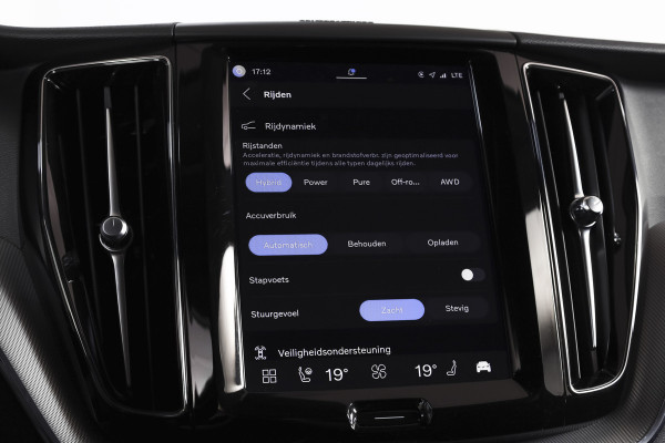 Volvo XC60 2.0 T8 Plug-in hybrid AWD Plus Dark | S/K-Panodak | Elek. Trekhaak | Harman/Kardon | Dig. Cockpit  | Wi| Adapt. Cruisenterpakket | 360 Camera | NAV + App. Connect | ECC | Elek. Klep | LM 21" | 1708