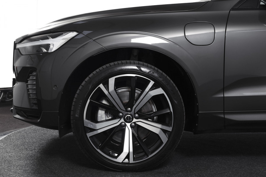 Volvo XC60 2.0 T8 Plug-in hybrid AWD Plus Dark | S/K-Panodak | Elek. Trekhaak | Harman/Kardon | Dig. Cockpit  | Wi| Adapt. Cruisenterpakket | 360 Camera | NAV + App. Connect | ECC | Elek. Klep | LM 21" | 1708