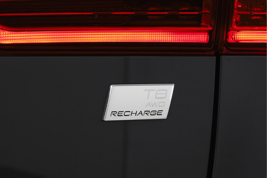 Volvo XC60 2.0 T8 Plug-in hybrid AWD Plus Dark | S/K-Panodak | Elek. Trekhaak | Harman/Kardon | Dig. Cockpit  | Wi| Adapt. Cruisenterpakket | 360 Camera | NAV + App. Connect | ECC | Elek. Klep | LM 21" | 1708