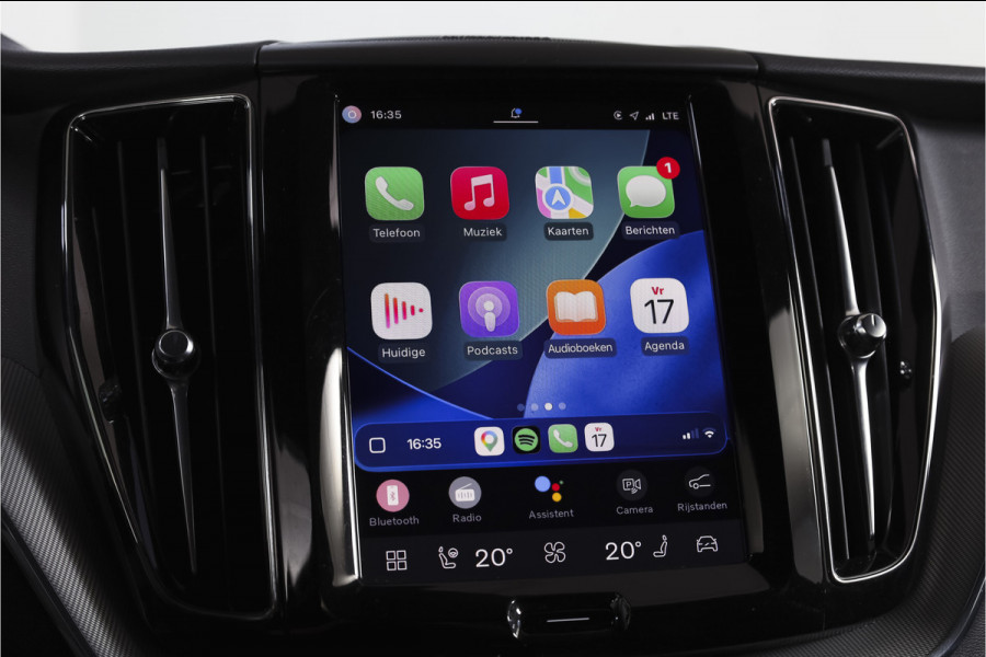 Volvo XC60 2.0 T8 Plug-in hybrid AWD Plus Black Edition | S/K-Panodak | Elek. Trekhaak | Harman/Kardon | Dig. Cockpit | Adapt. Cruise | Winterpakket | 360 Camera | NAV + App. Connect | ECC | Elek. Klep | LM 21" | 1608