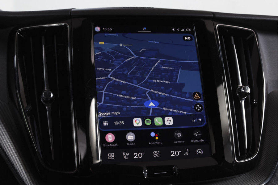 Volvo XC60 2.0 T8 Plug-in hybrid AWD Plus Black Edition | S/K-Panodak | Elek. Trekhaak | Harman/Kardon | Dig. Cockpit | Adapt. Cruise | Winterpakket | 360 Camera | NAV + App. Connect | ECC | Elek. Klep | LM 21" | 1608