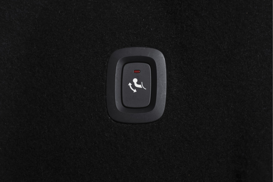 Volvo XC60 2.0 T8 Plug-in hybrid AWD Plus Black Edition | S/K-Panodak | Elek. Trekhaak | Harman/Kardon | Dig. Cockpit | Adapt. Cruise | Winterpakket | 360 Camera | NAV + App. Connect | ECC | Elek. Klep | LM 21" | 1608