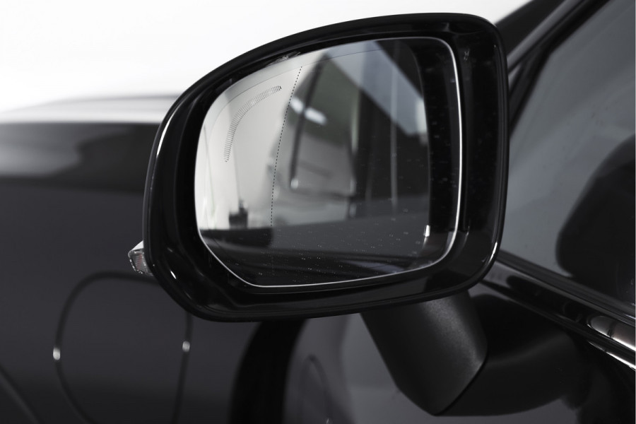 Volvo XC60 2.0 T8 Plug-in hybrid AWD Plus Black Edition | S/K-Panodak | Elek. Trekhaak | Harman/Kardon | Dig. Cockpit | Adapt. Cruise | Winterpakket | 360 Camera | NAV + App. Connect | ECC | Elek. Klep | LM 21" | 1608