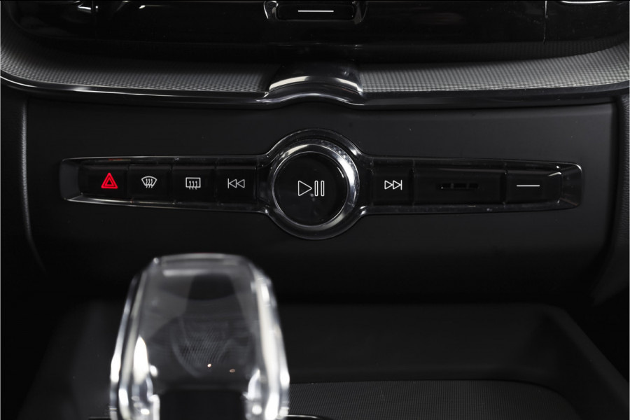 Volvo XC60 2.0 T8 Plug-in hybrid AWD Plus Black Edition | S/K-Panodak | Elek. Trekhaak | Harman/Kardon | Dig. Cockpit | Adapt. Cruise | Winterpakket | 360 Camera | NAV + App. Connect | ECC | Elek. Klep | LM 21" | 1608